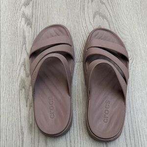 CROCS Women's Sandal 👡 - Truffle Color, Size 7